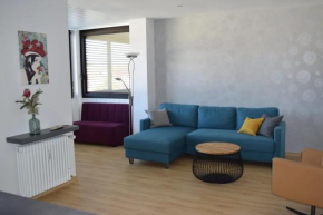 Modern eingerichtetes Apartment